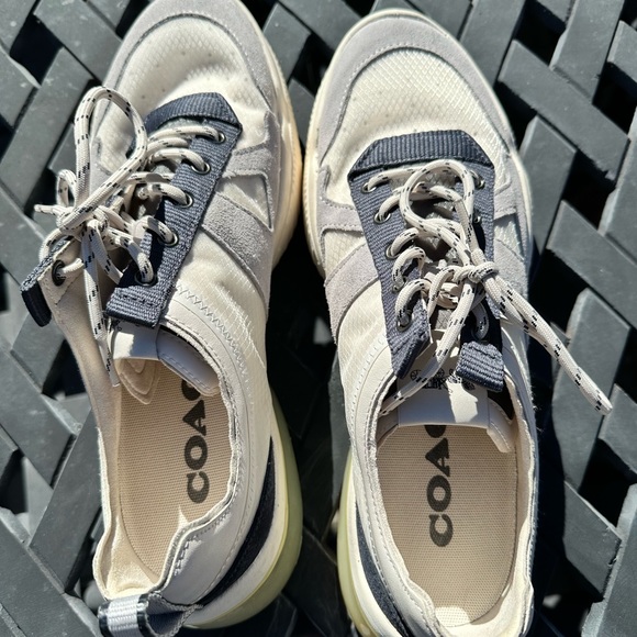 Coach tan sneakers 10.5 - Picture 4 of 5